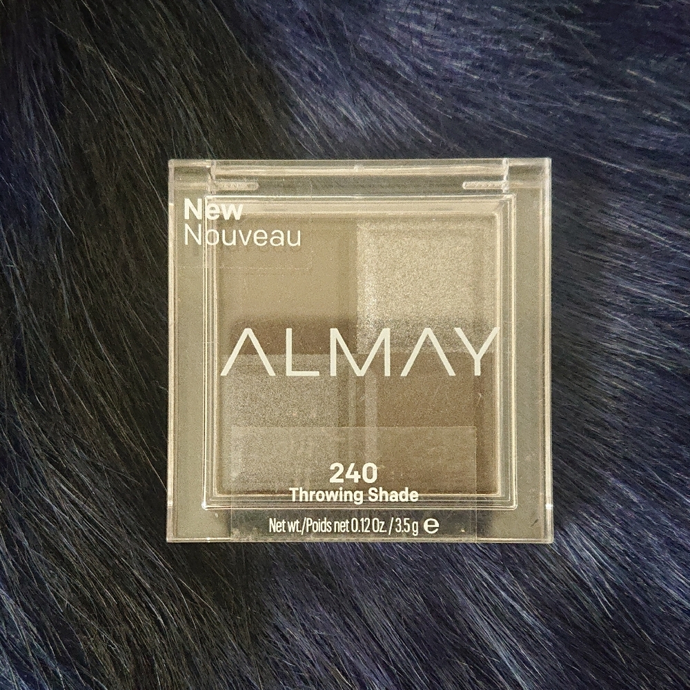 Almay 240 Throwing Shade Eyeshadow Palette